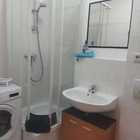 Apartment Monteurwohnung Masa 2 Betten *